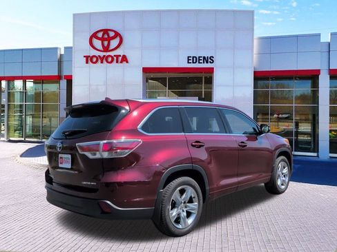 Used 2015 Toyota Highlander Limited Platinum AWD/4WD image 3
