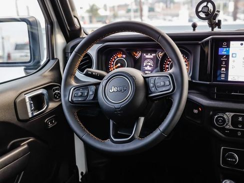 Used 2025 Jeep Wrangler Sport AWD/4WD image 18
