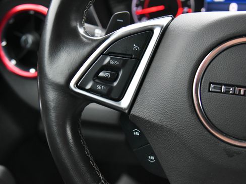 Used 2020 Chevrolet Camaro LT w/ RS Package image 28