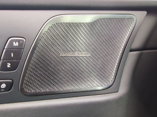 Certified 2023 Volvo XC60 B5 Ultimate w/ Protection Package Premier FWD image 25