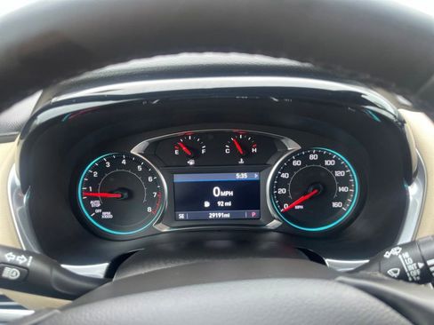 Used 2023 Chevrolet Traverse LT AWD/4WD image 17