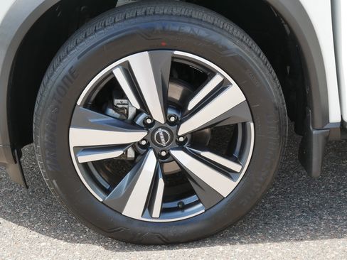 Certified 2023 Nissan Rogue SL w/ SL Premium Package AWD/4WD image 15