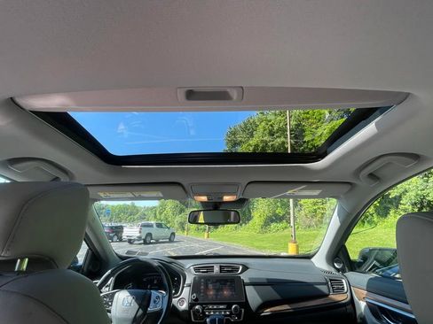 Used 2019 Honda CR-V Touring image 22