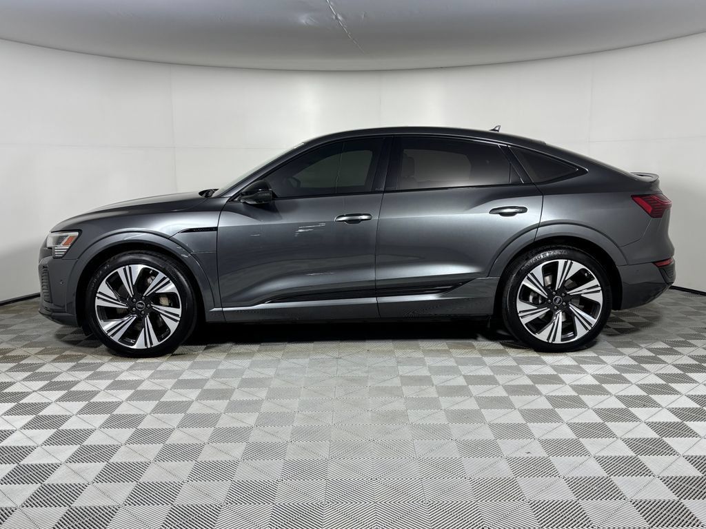 Used 2024 Audi Q8 e-tron Prestige w/ Prestige Package AWD/4WD image 4