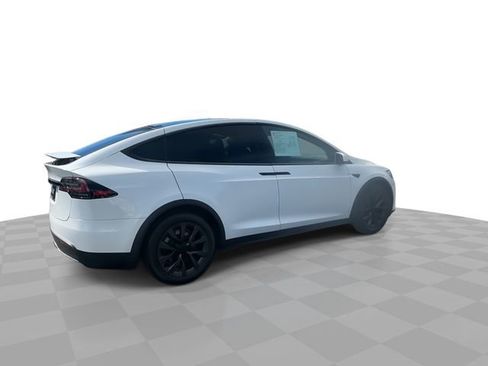 Used 2024 Tesla Model X image 8