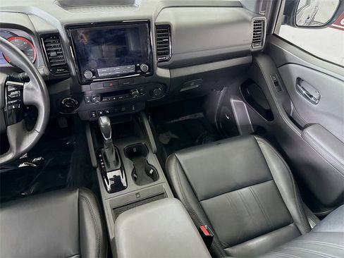 Used 2022 Nissan Frontier PRO-4X w/ Pro-4X Premium Package image 28