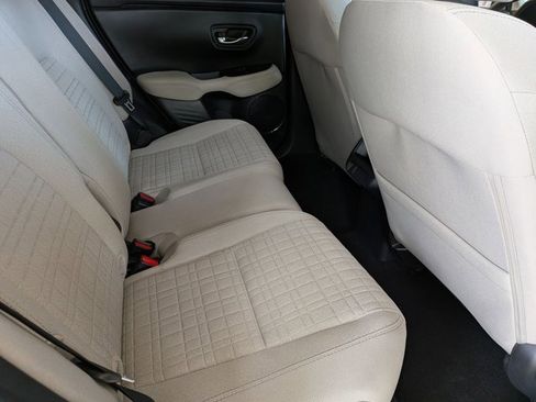 Used 2023 Honda HR-V LX image 18
