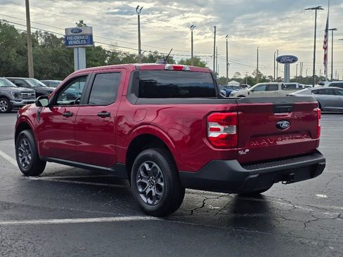 Certified 2025 Ford Maverick XLT FWD image 13