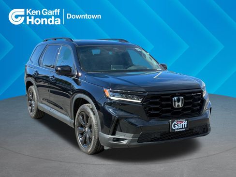 Used 2025 Honda Pilot Black Edition image 1