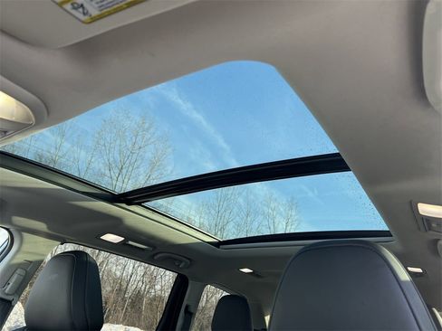 New 2026 Subaru Ascent Limited image 8