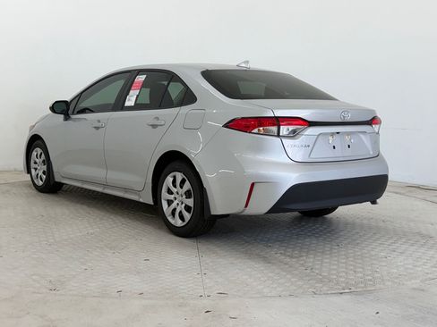 Used 2026 Toyota Corolla LE FWD image 3
