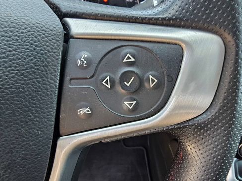 Used 2022 GMC Acadia SLE w/ Driver Convenience Package FWD image 29