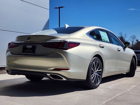 Used 2025 Lexus ES 350 w/ Premium Package FWD image 21