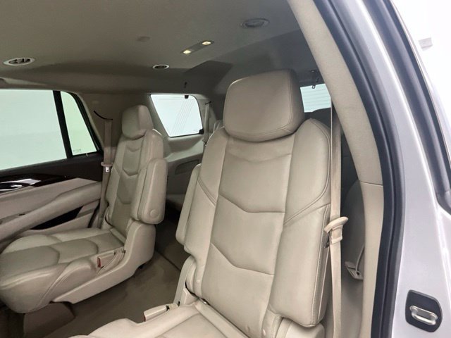 Used 2017 Cadillac Escalade Premium Luxury AWD/4WD image 8