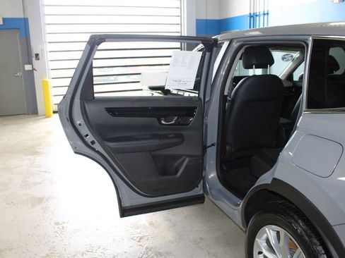 Used 2024 Honda CR-V EX-L image 16