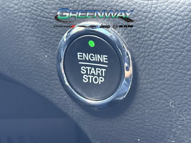 Used 2019 Ford Edge Titanium FWD image 33