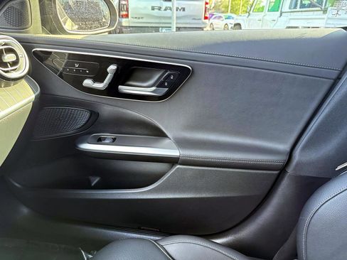 Certified 2023 Mercedes-Benz C 300 Sedan image 23