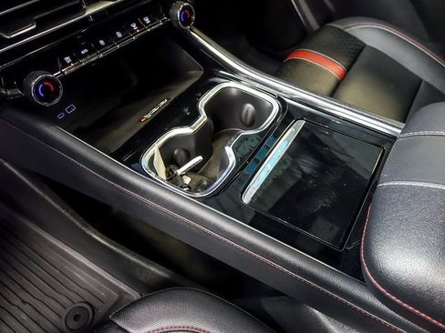 Certified 2024 Chevrolet Traverse RS image 29