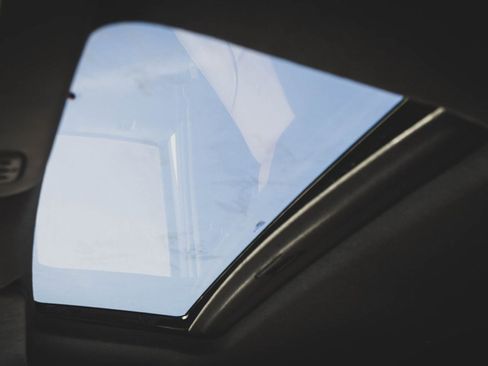 Used 2015 Ford F250 Platinum w/ FX4 Off-Road Package image 4