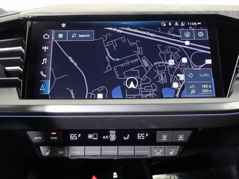 Used 2024 Audi Q4 e-tron Premium Plus image 7