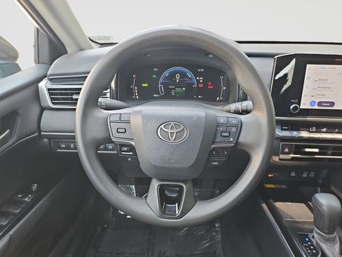 Used 2025 Toyota Camry LE FWD image 44