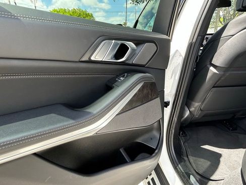 Used 2024 BMW X5 xDrive40i w/ Premium Package image 51