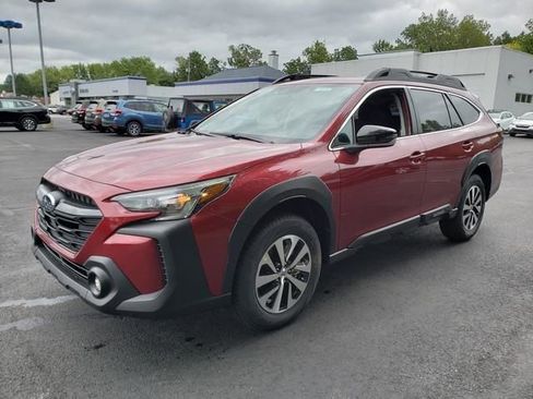 Used 2025 Subaru Outback Premium image 7