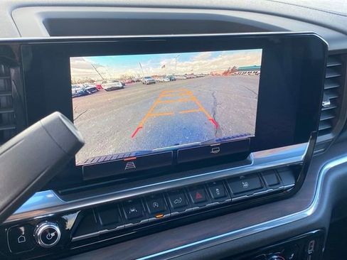 Certified 2024 GMC Sierra 1500 SLT image 11