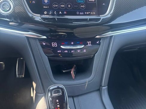 Used 2020 Cadillac XT6 Sport AWD/4WD image 9