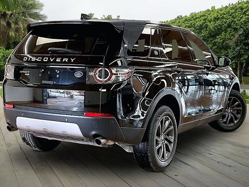 Used 2018 Land Rover Discovery Sport HSE image 2