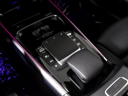 Certified 2023 Mercedes-Benz GLB 250 image 24