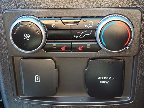 Used 2024 Ford Explorer Limited w/ Equipment Group 301A AWD/4WD image 17