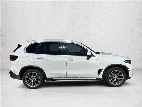 Used 2026 BMW X5 xDrive40i AWD/4WD image 4