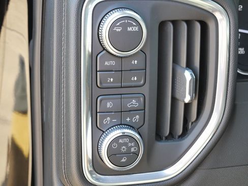 Used 2021 GMC Sierra 1500 SLT w/ SLT Convenience Package AWD/4WD image 35
