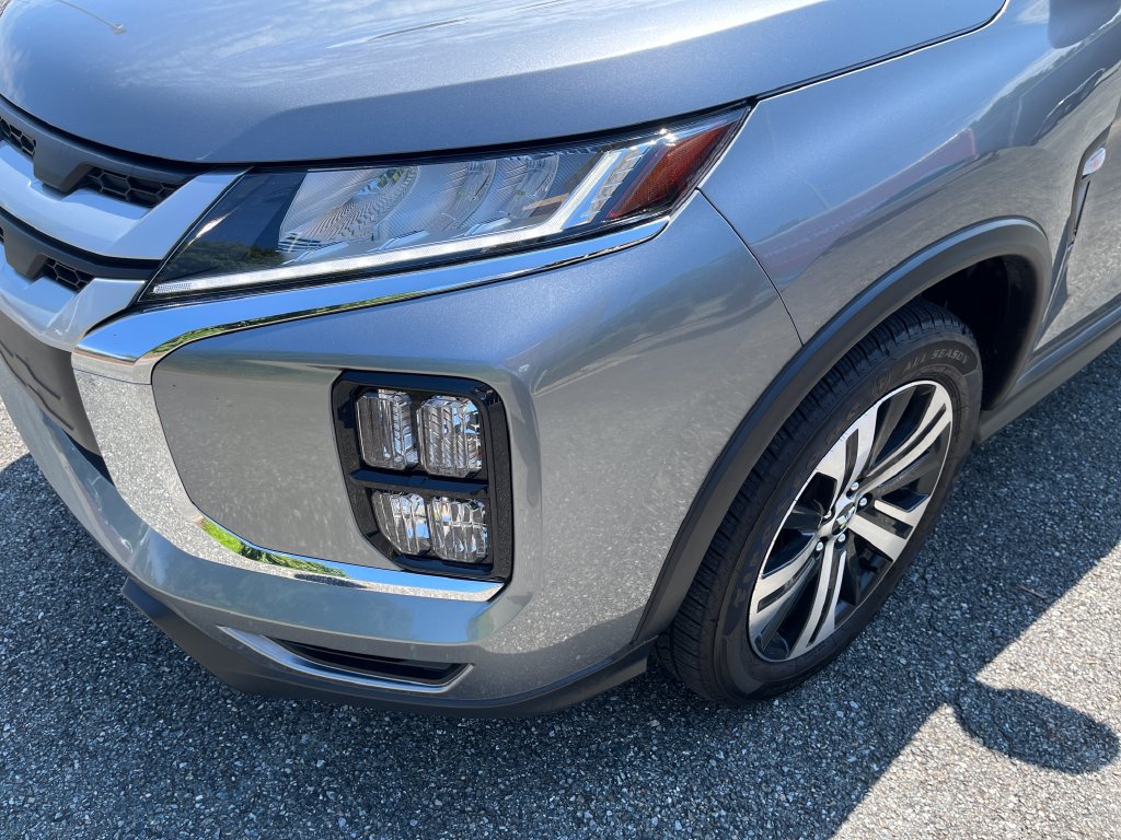 Used 2025 Mitsubishi Outlander Sport ES AWD/4WD image 38