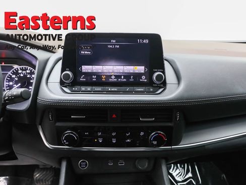 Used 2023 Nissan Rogue S image 12