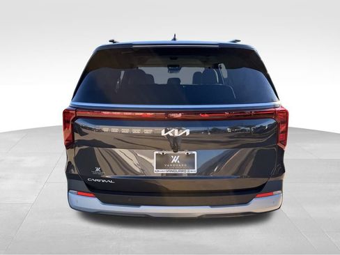New 2026 Kia Carnival EX image 3