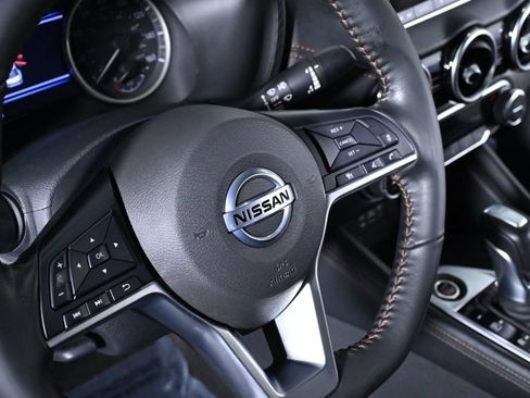 Certified 2022 Nissan Sentra SR FWD image 13