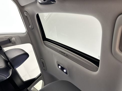 Certified 2021 Kia Seltos EX image 18