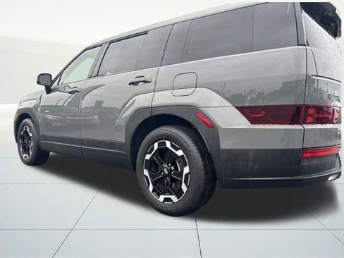 Certified 2025 Hyundai Santa Fe SE image 3