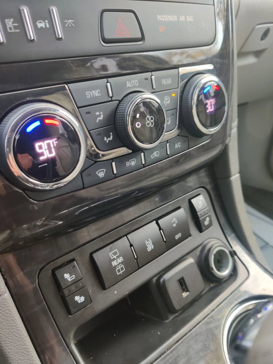 Used 2016 Buick Enclave Leather AWD/4WD image 23