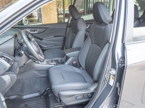 Used 2023 Subaru Forester Premium image 8