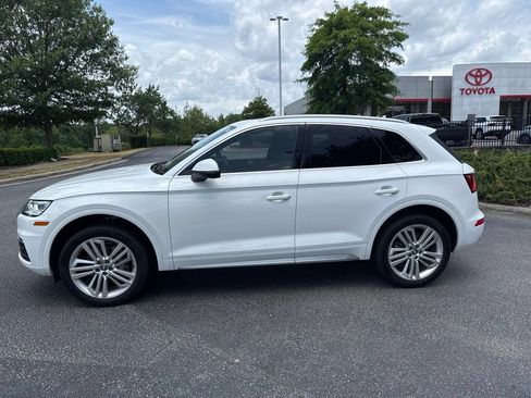 Used 2018 Audi Q5 2.0T Premium Plus w/ Premium Plus Package AWD/4WD image 3