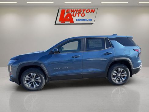 New 2026 Chevrolet Equinox LT w/ Convenience Package II AWD/4WD image 2