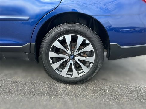 Used 2017 Subaru Outback 2.5i Limited image 18
