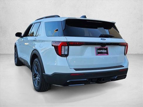 New 2026 Ford Explorer ST-Line w/ ST-Line Street Pack image 9
