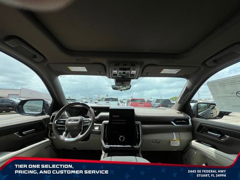 New 2026 GMC Yukon XL Denali w/ Denali Reserve Package AWD/4WD image 15