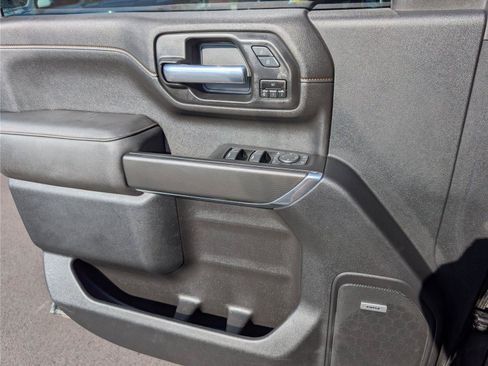 Used 2021 GMC Sierra 2500 AT4 w/ AT4 Premium Plus Package AWD/4WD image 16