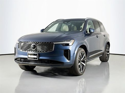 New 2026 Volvo XC90 B6 Core w/ Protection Package image 3
