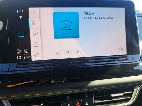 New 2026 Volkswagen Atlas Cross Sport SE image 10